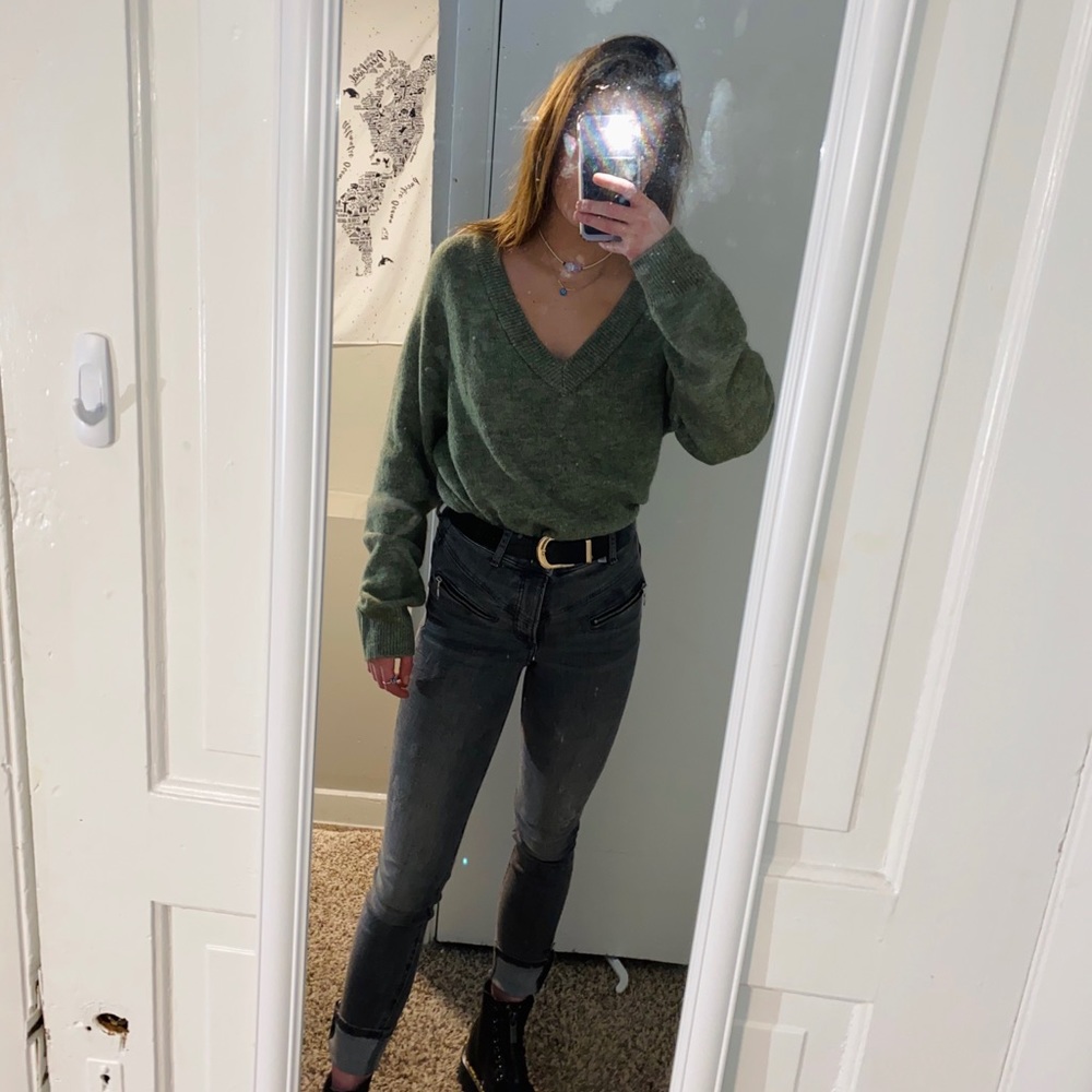 Oversized v-neck sweater in green (: